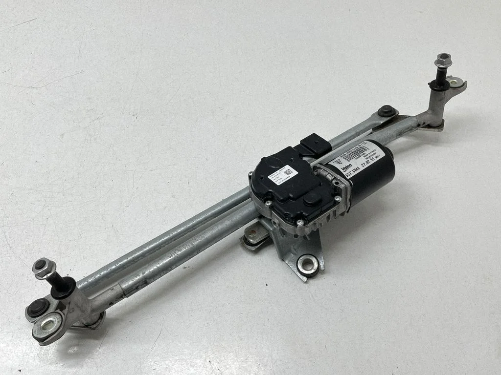 Mechanizm wycieraczek z silniczkiem 95B955113B