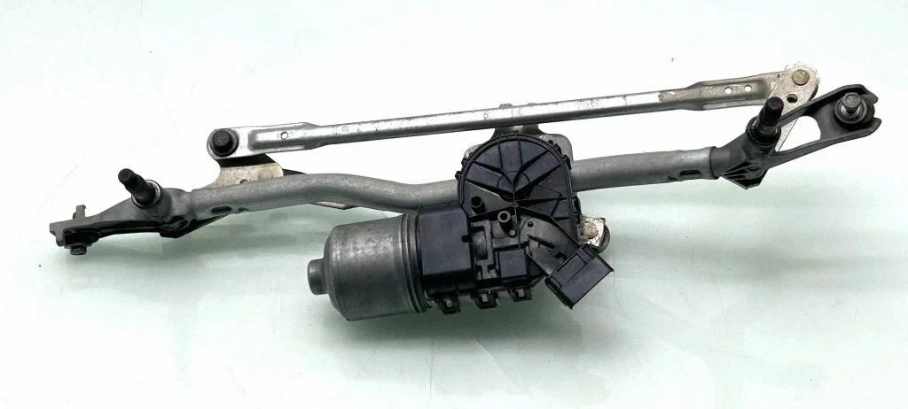 Front wiper linkage and motor 9683100780