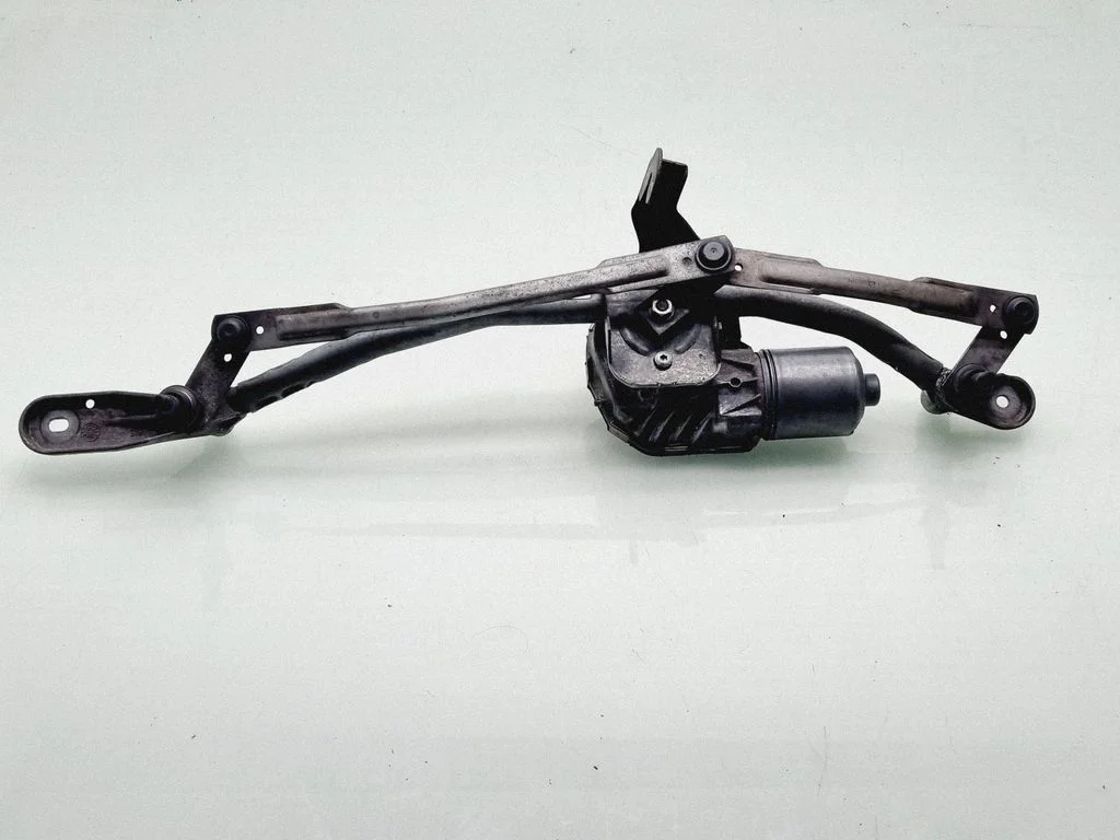Front wiper linkage and motor 7272452