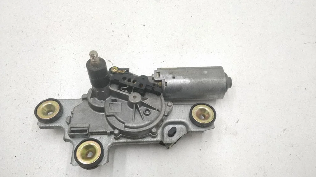 Aizmugurējā stikla tīrītāja motoriņš 0390201569