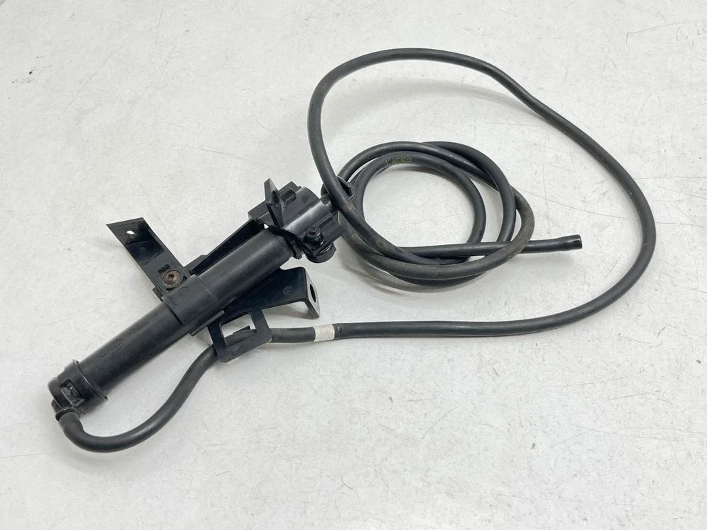 Headlight washer spray nozzle BJ3213C153CA