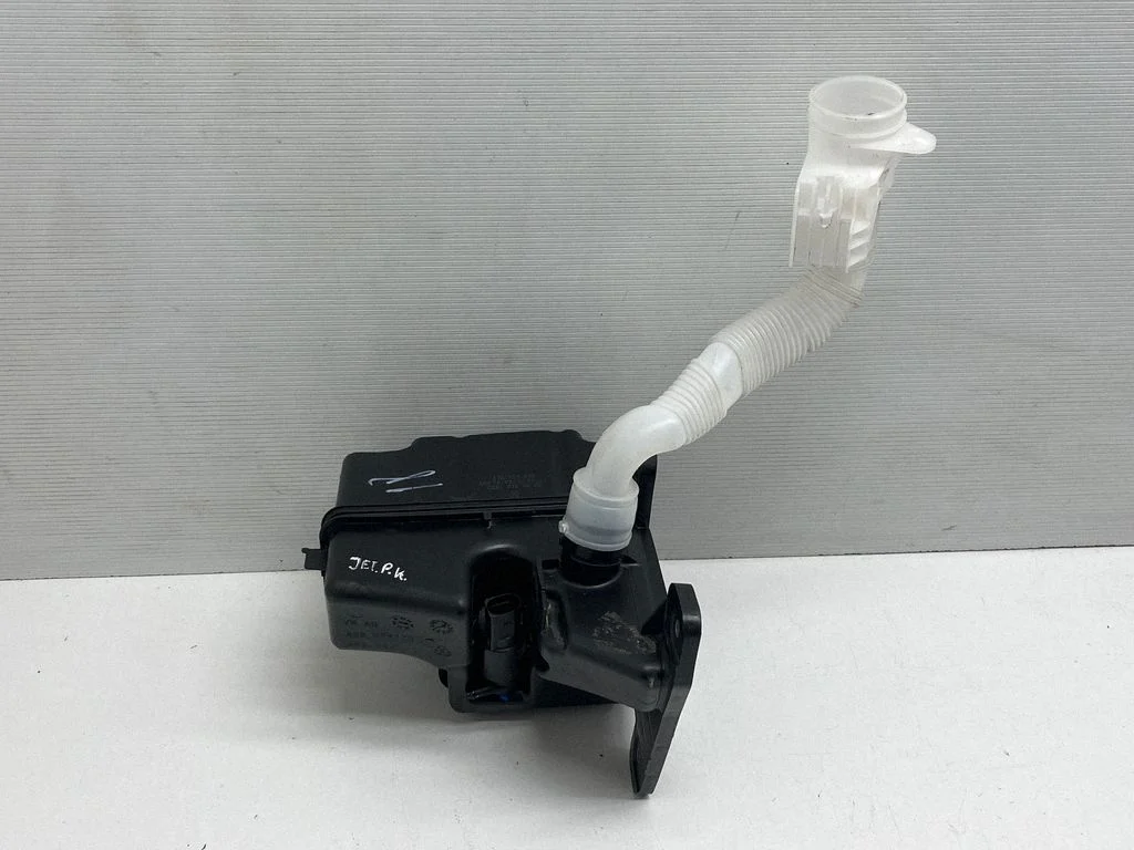 Windshield washer fluid reservoir/tank 17A955448