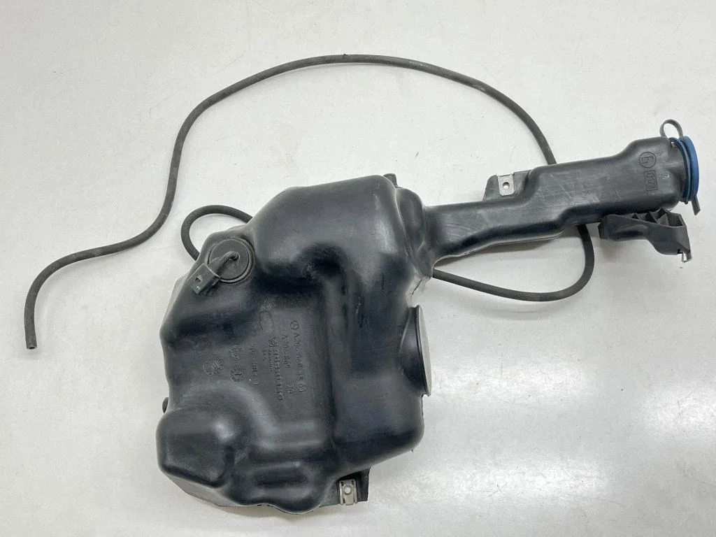 Windshield washer fluid reservoir/tank A2048601960