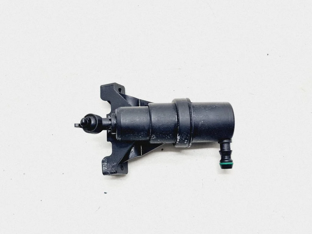 Headlight washer spray nozzle 61677137401