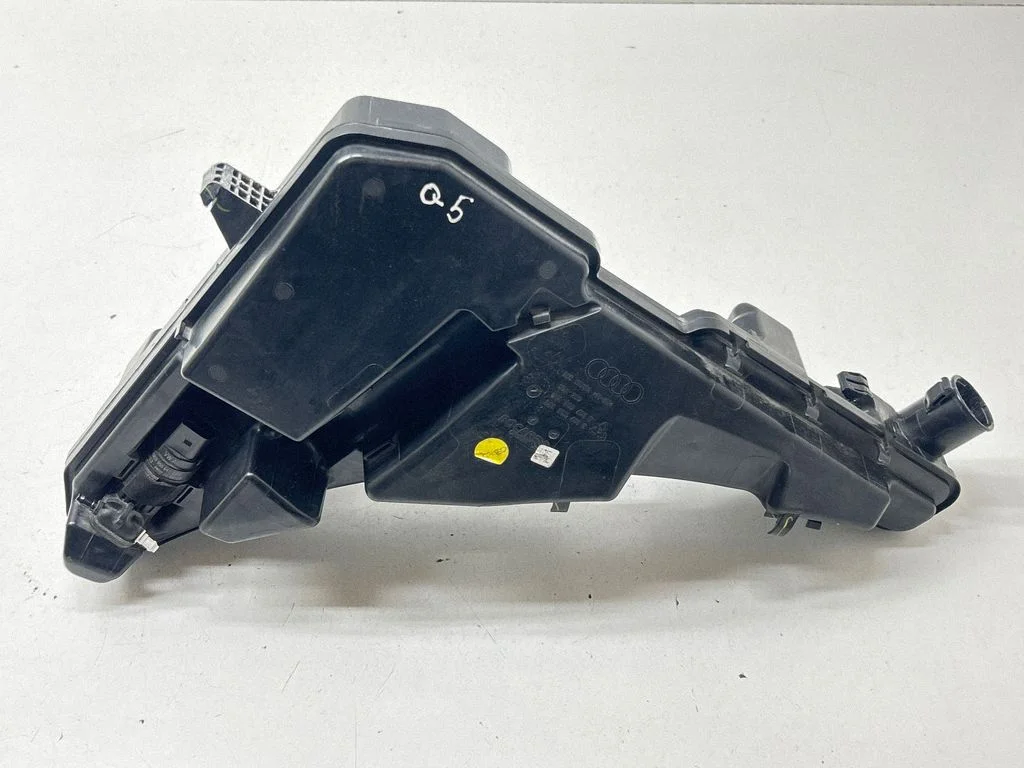 Windshield washer fluid reservoir/tank 80A250