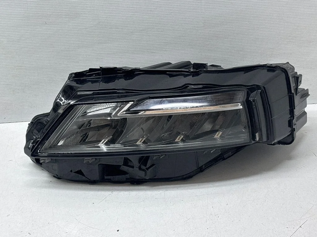 Esituli 1008D033