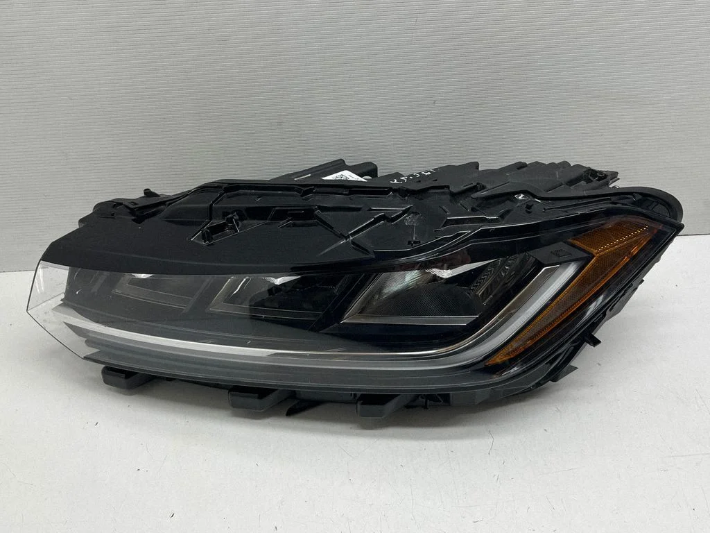 Headlight/headlamp 17A941059