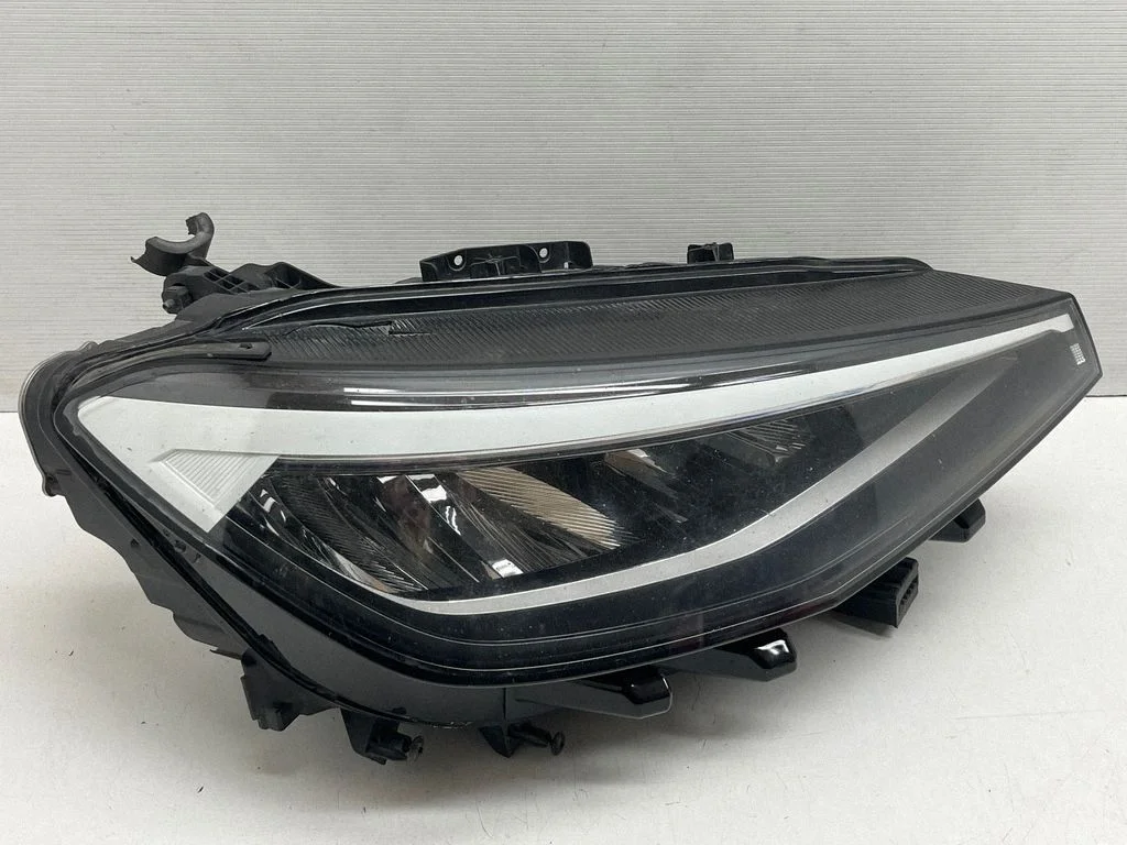 Headlight/headlamp 11B941006A