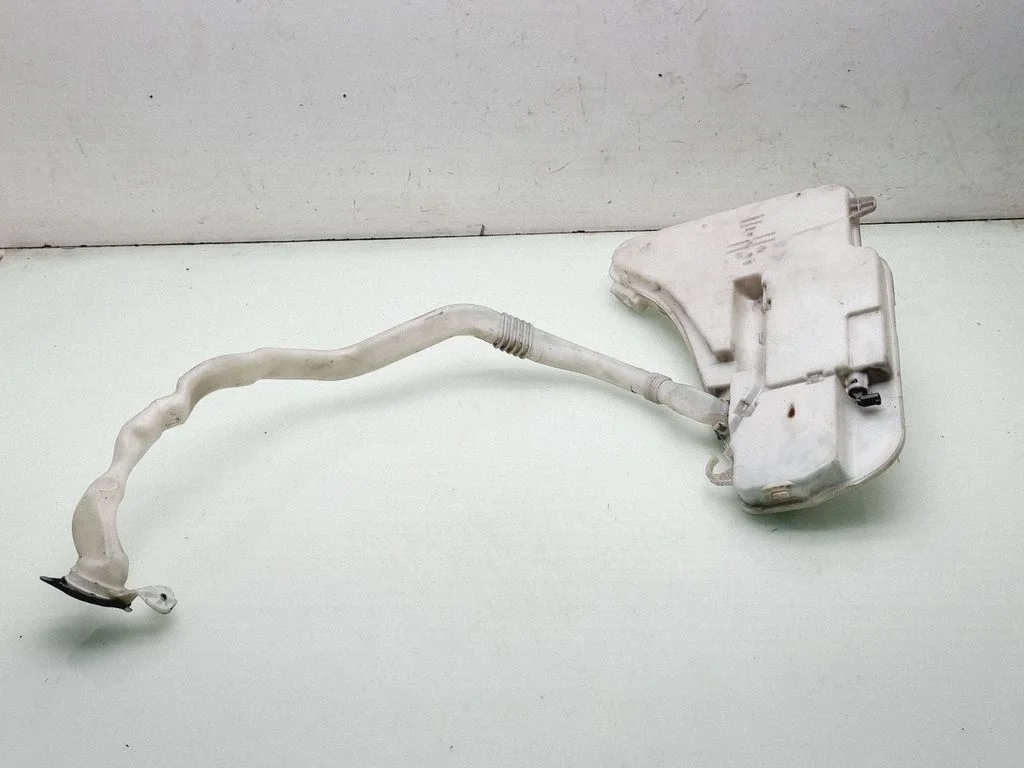 Windshield washer fluid reservoir/tank 7178745