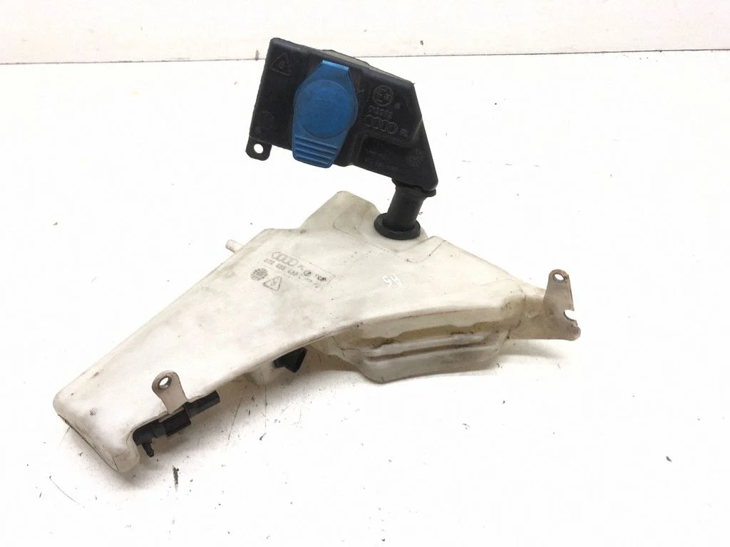 Windshield washer fluid reservoir/tank – Audi A5 Sportback 8TA (2009-2016)