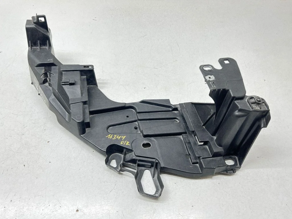 Headlight/headlamp mounting bracket 622225493R