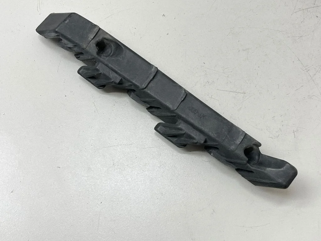 Headlight/headlamp mounting bracket – front left
