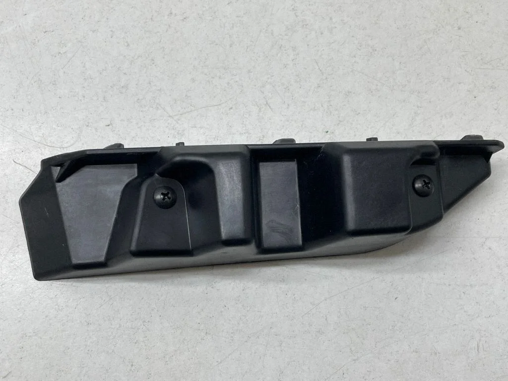 Headlight/headlamp mounting bracket 92158CV050