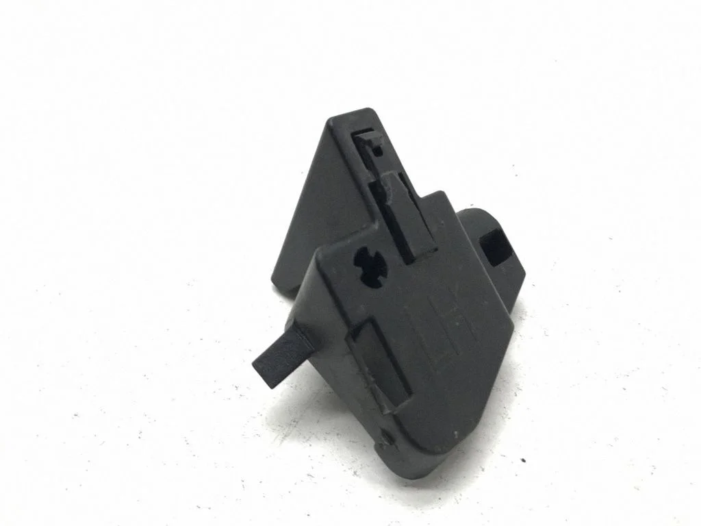 Esitule kinnitusklamber – Volvo S60 (2014-2018)