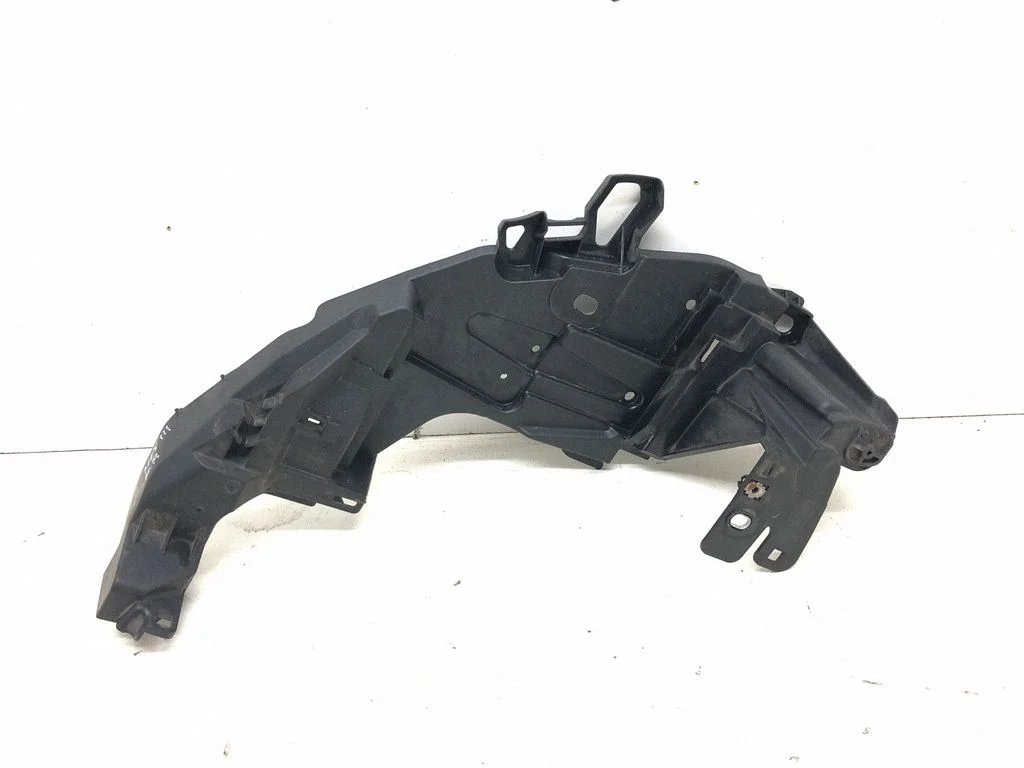 Headlight/headlamp mounting bracket 622238779R