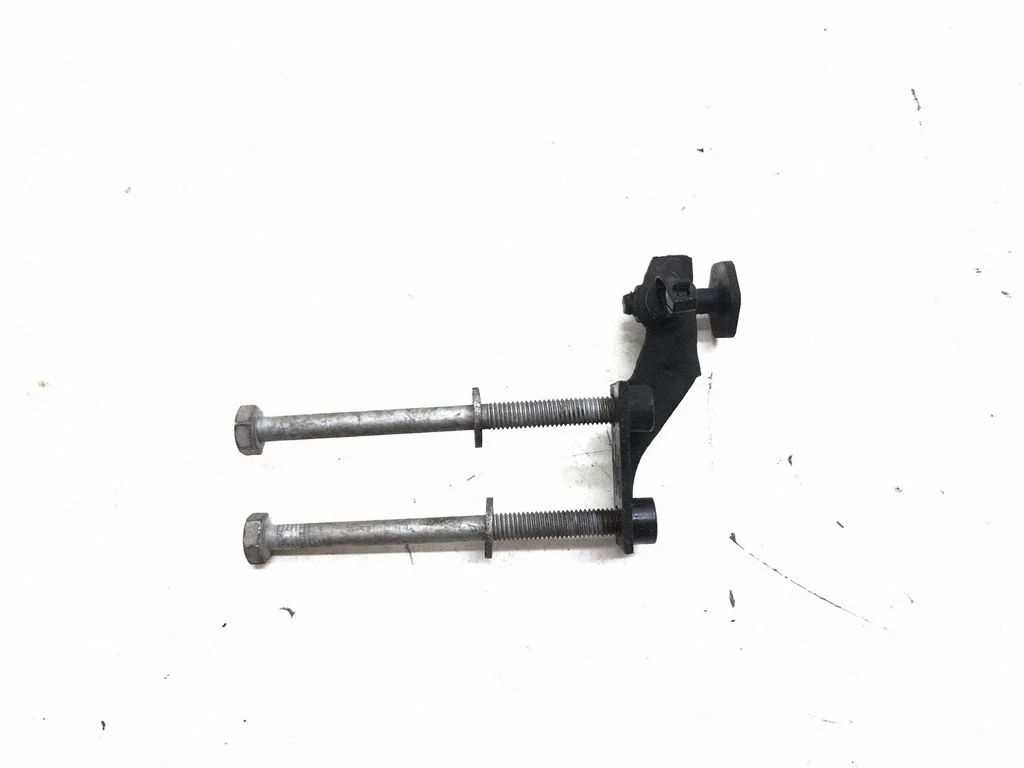 Headlight/headlamp mounting bracket 8T0807333