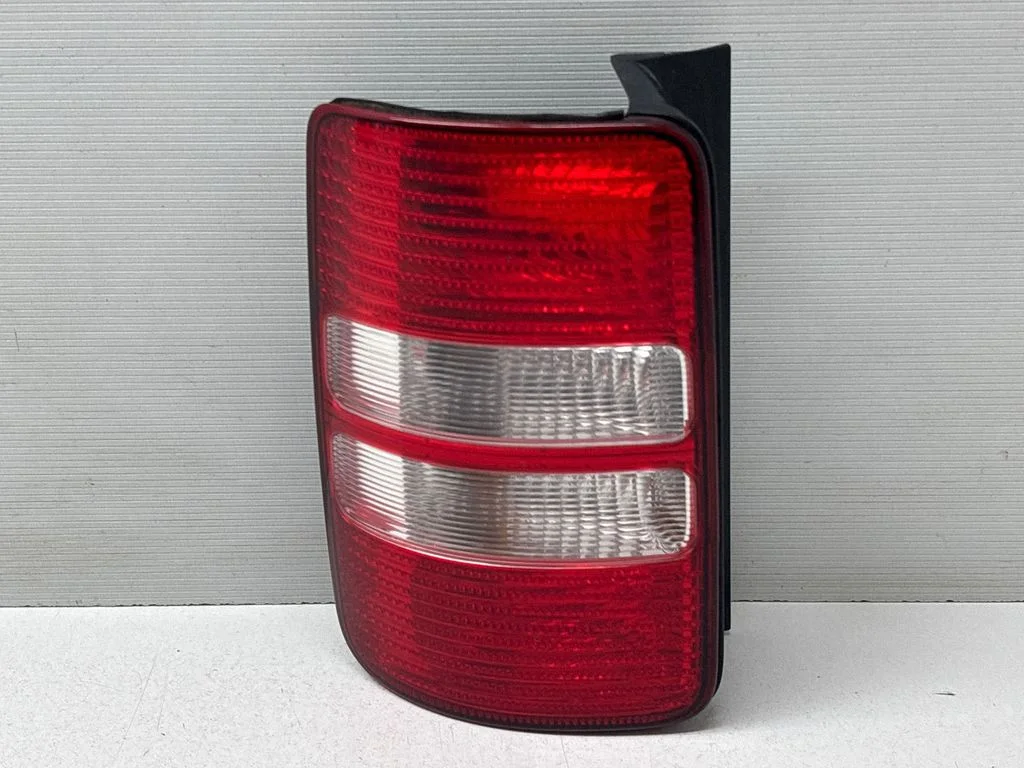 Rear/tail lights 2K0945111A