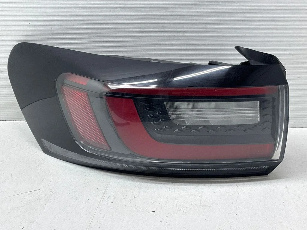 Rear/tail lights A065814
