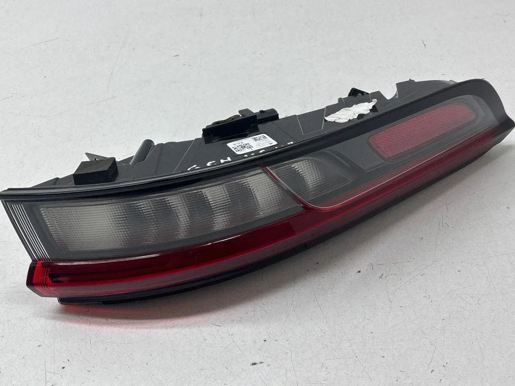 Rear/tail lights F00HTC412103