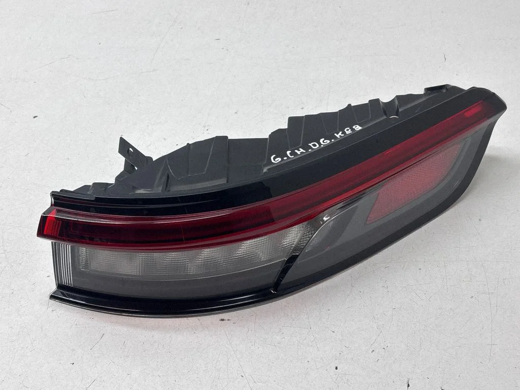 Rear/tail lights F00HTC412203