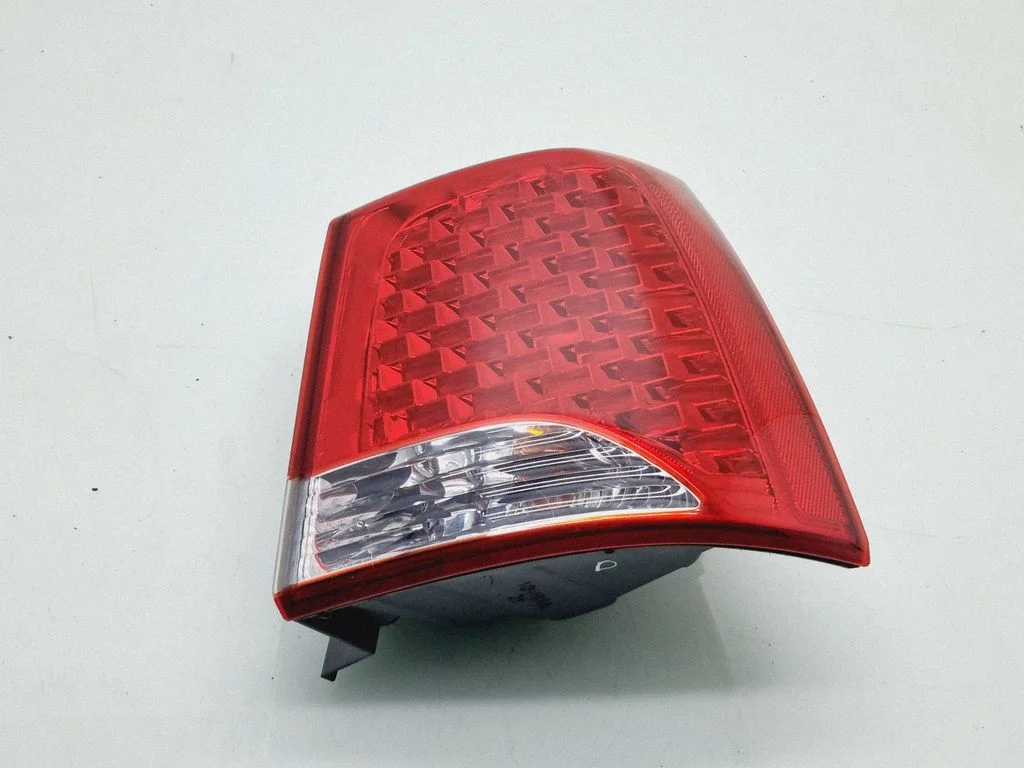 Rear/tail lights 924022P0