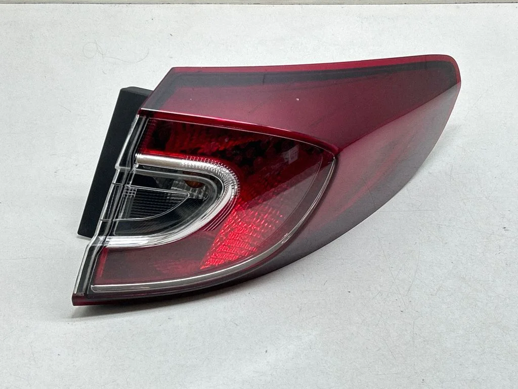 Rear/tail lights 265500010R
