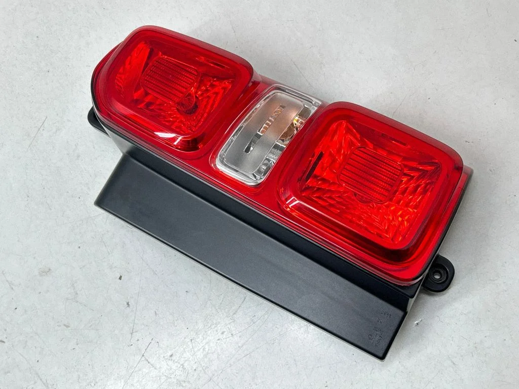 Rear/tail lights 9808243080