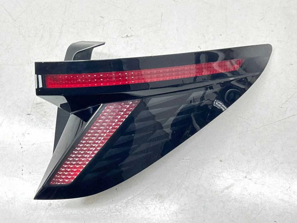 Rear/tail lights 92402N7100