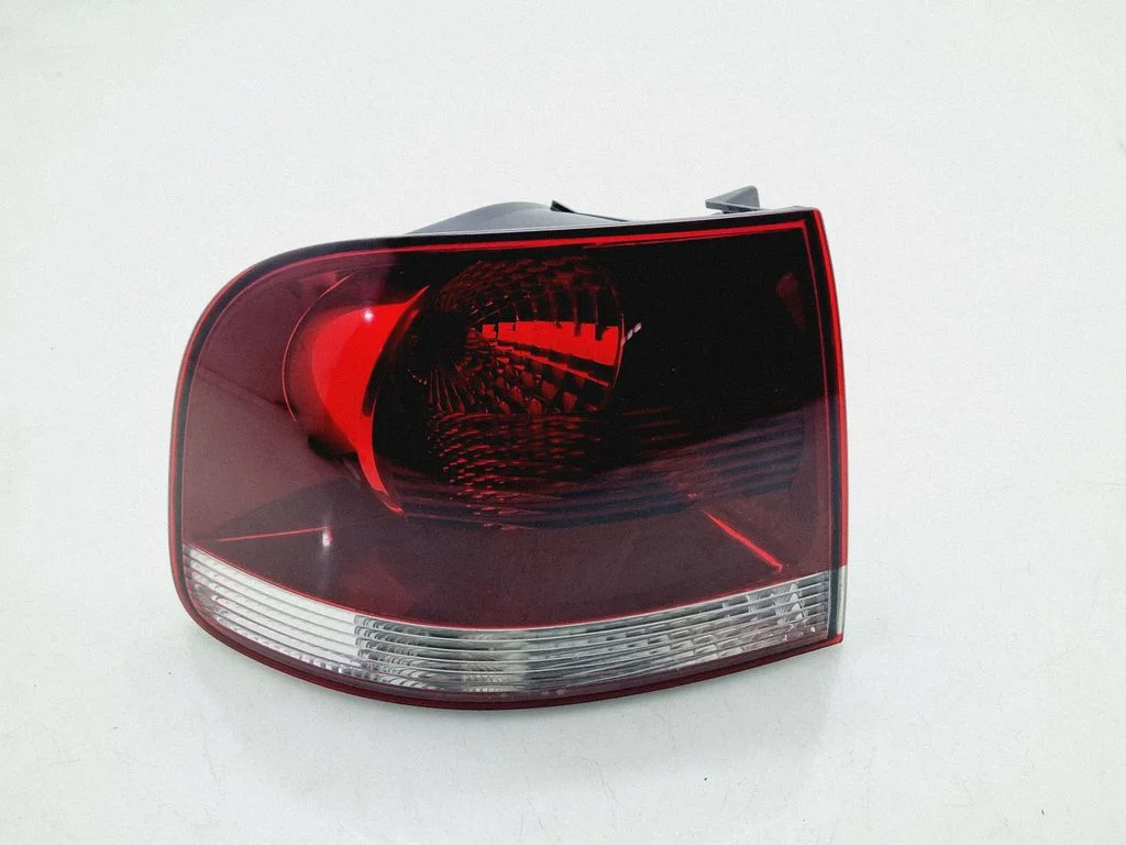 Rear/tail lights 28259002