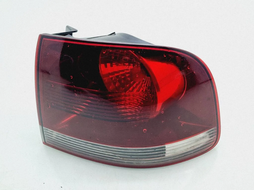 Rear/tail lights 28258002