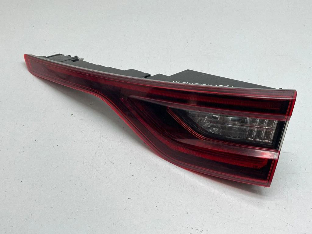 Tailgate rear/tail lights 265505075R