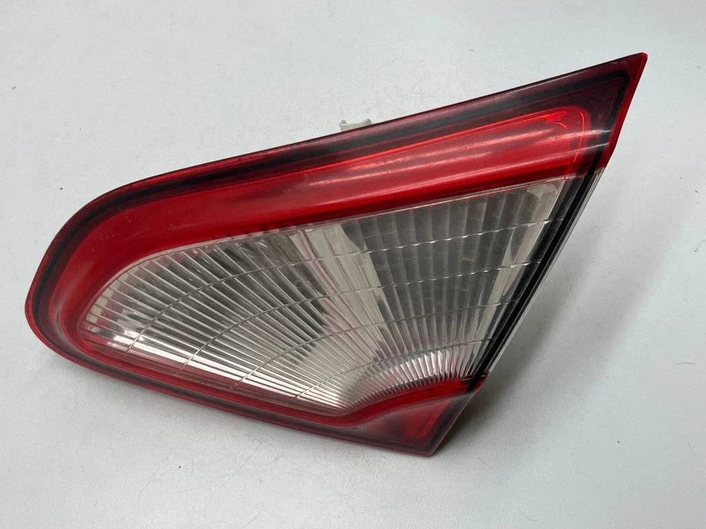 Lampa tylna w klapie L90005635