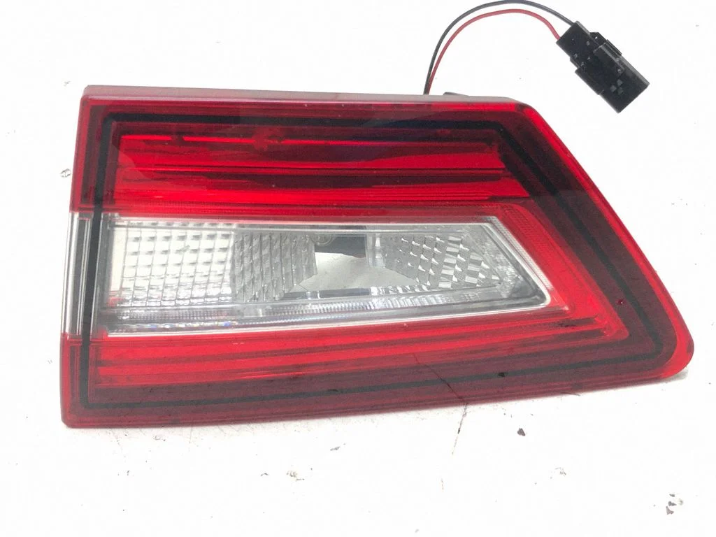 Tailgate rear/tail lights 265505796R
