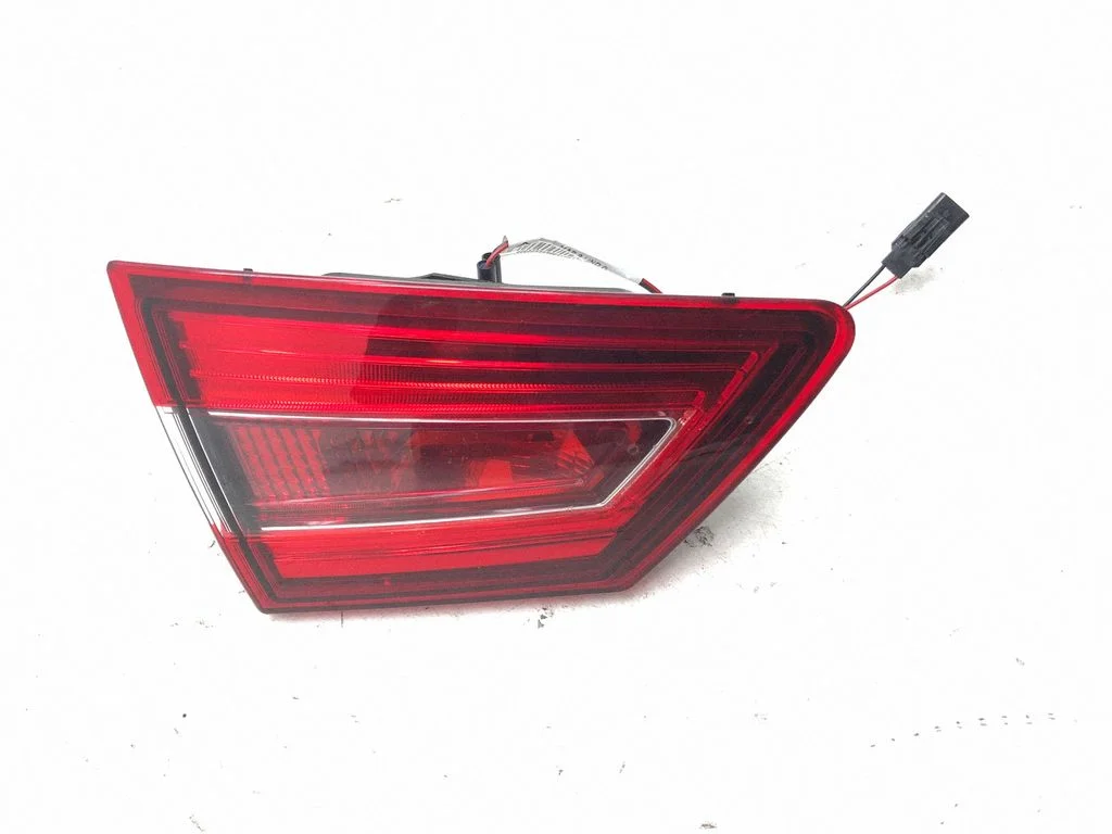 Tailgate rear/tail lights 265552424R