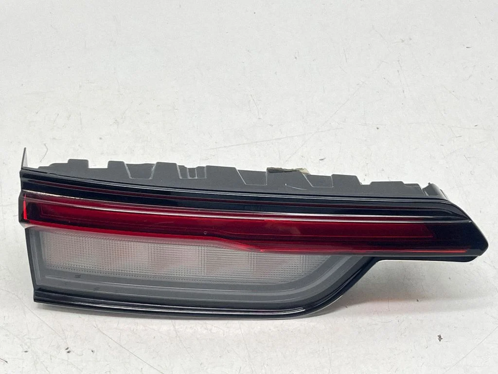 Tailgate rear/tail lights F00HTC4133AB