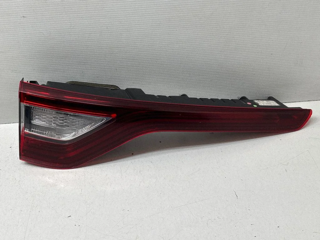 Tailgate rear/tail lights 265554693R