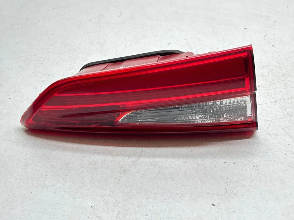 Tailgate rear/tail lights 92403D4400