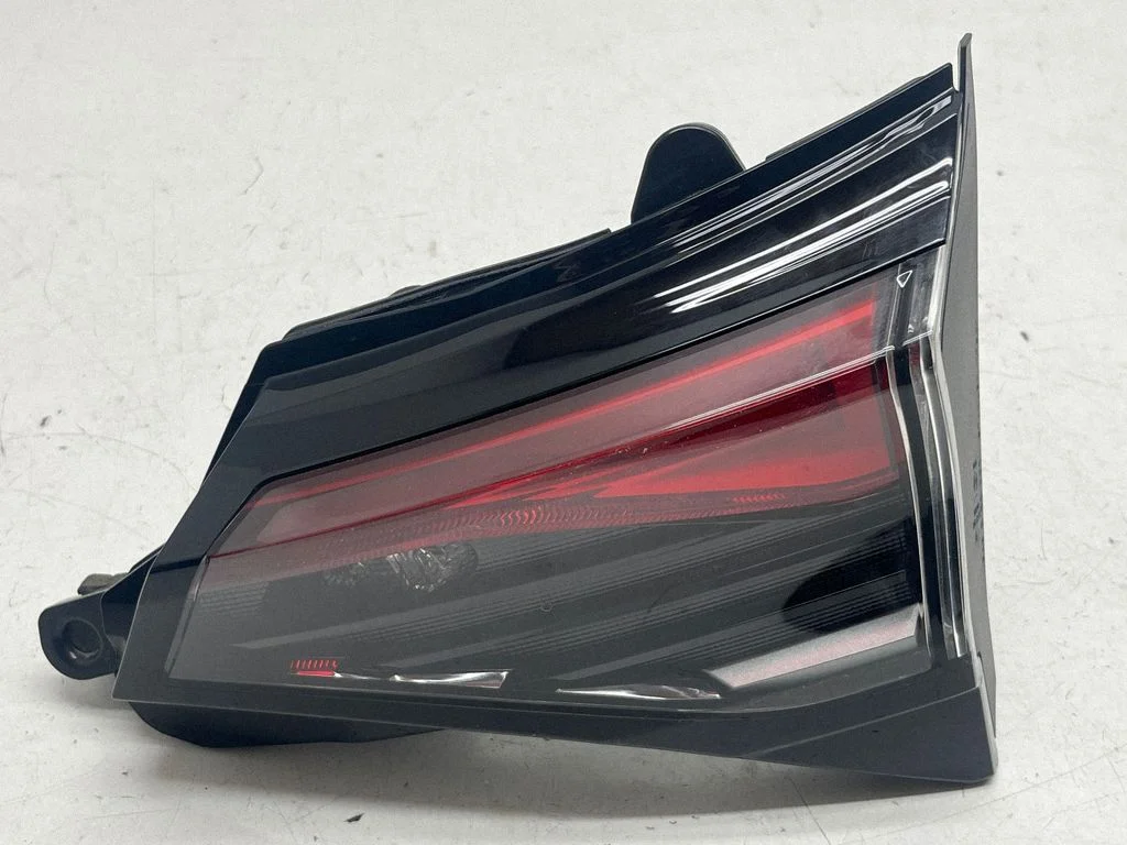 Tailgate rear/tail lights – Subaru Forester SK (2018-2025)