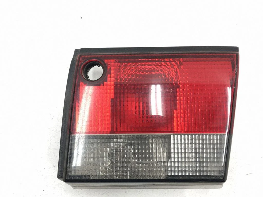 Tailgate rear/tail lights 4448585 – Saab 900 (1994-1998)