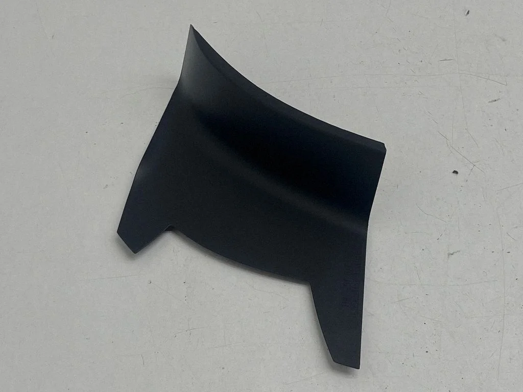 Rear/tail light trim molding 18957503