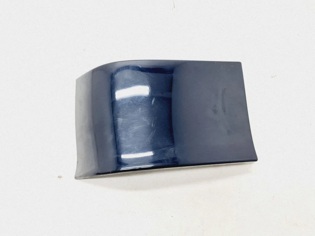 Aizmugurējā luktura apdare (līstīte) 4677878