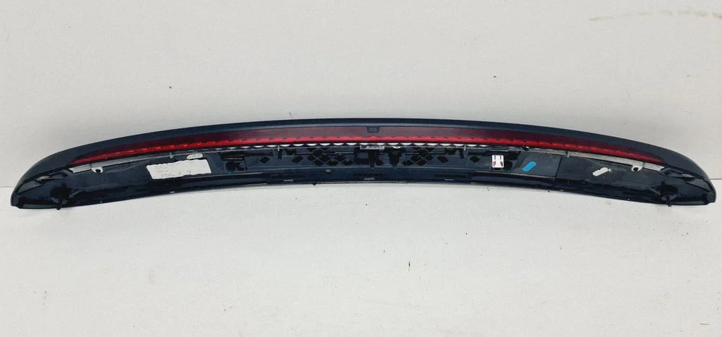 Third/center stoplight – Mercedes-Benz E-Class W212 (2009-2016)