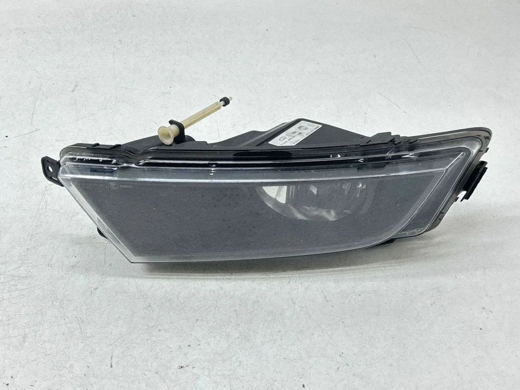 Front fog light 5E0941699E
