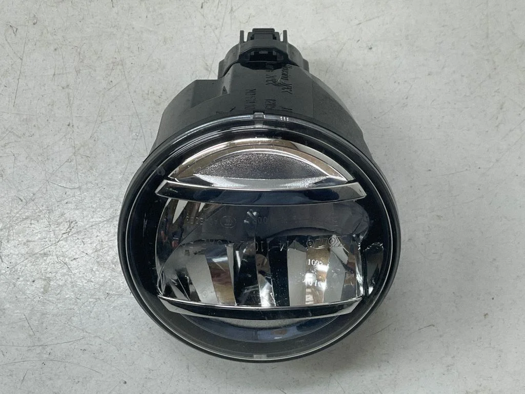 Halogen przedni 84501VA000