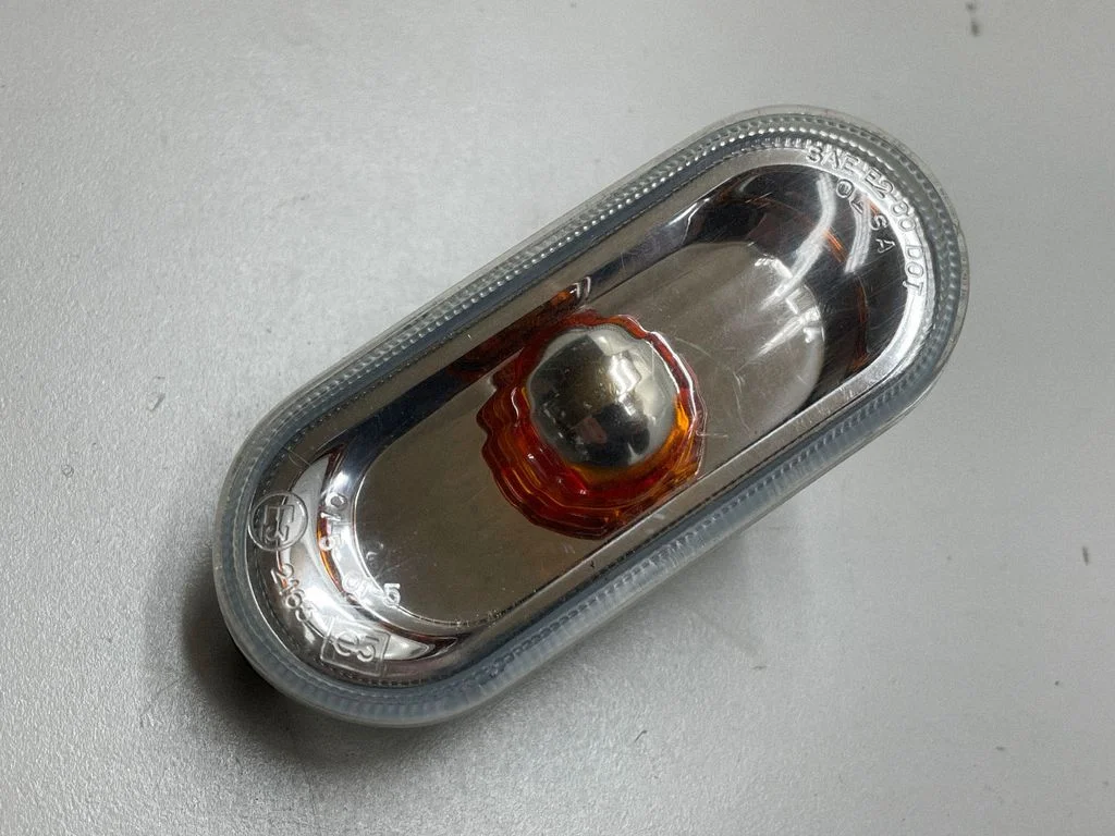 Front fender indicator light 2K0949117B