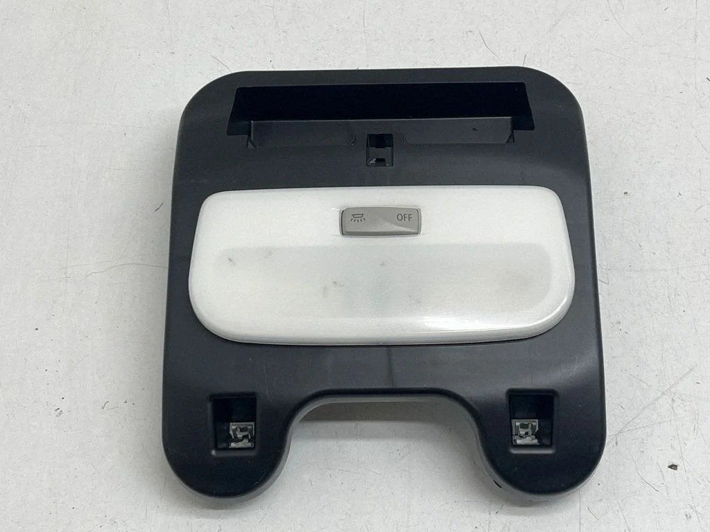 Rear seat light 739823397R – Renault Captur (2013-2020)