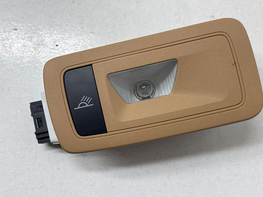 Rear seat light 95B947292
