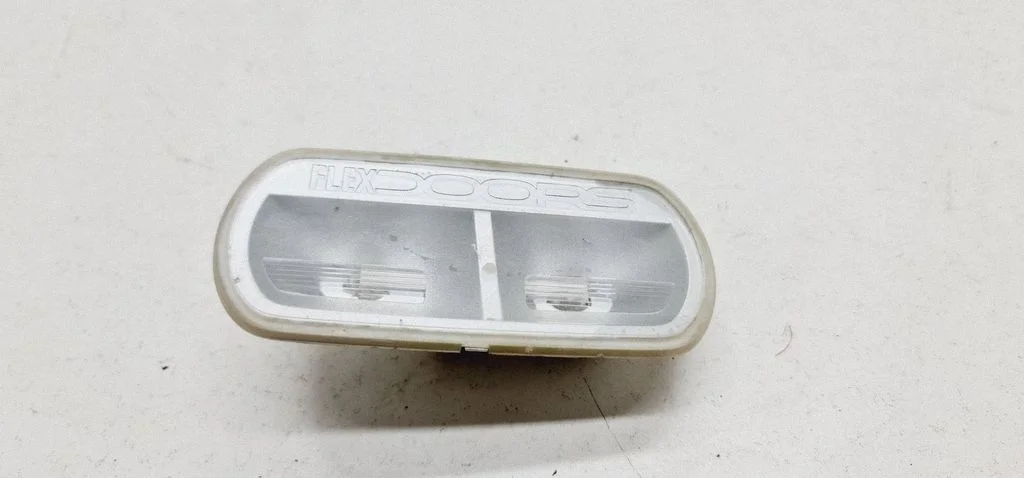 Rear seat light 565721581