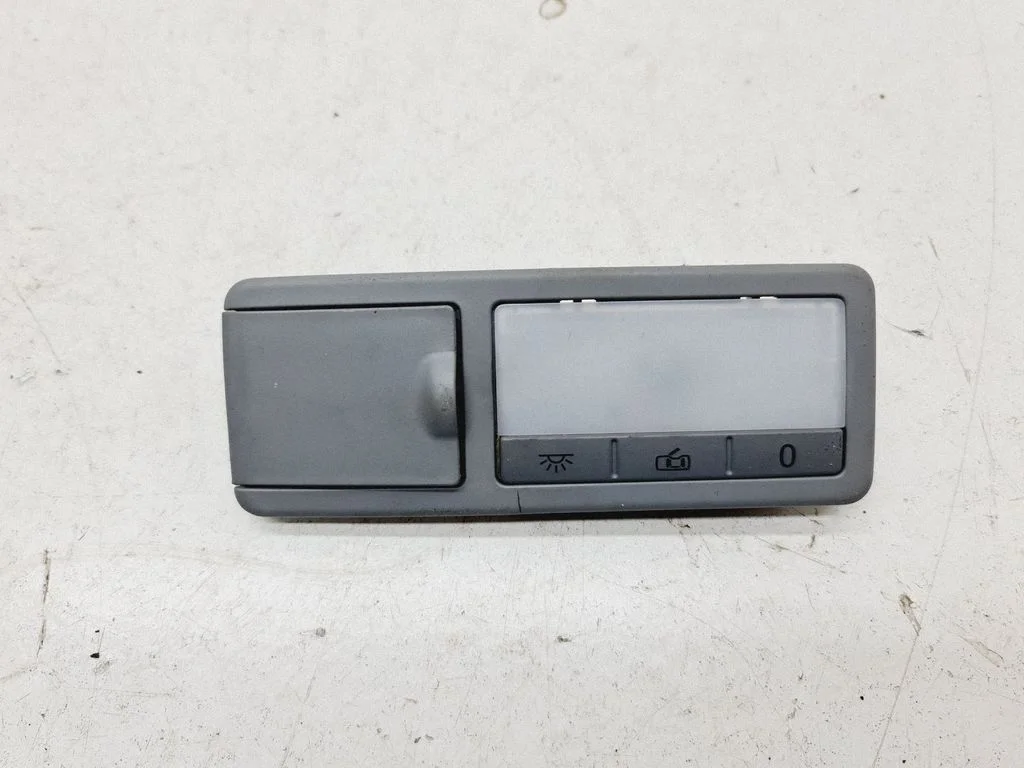 Rear seat light – Volkswagen Touareg I (2002-2010)
