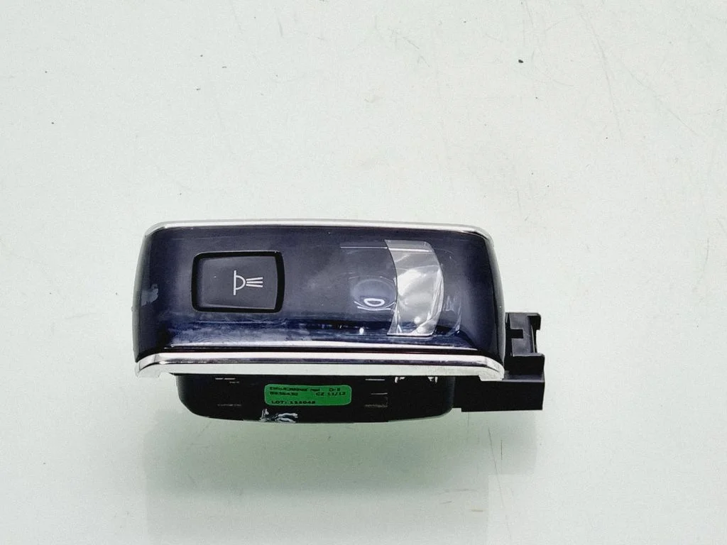 Rear seat light – Peugeot 508 RXH (2011-2018)